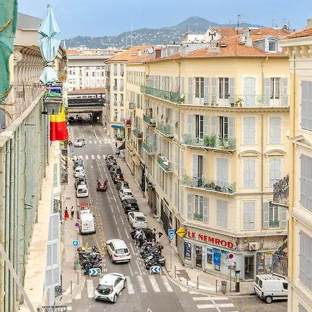 2p Hyper-centre Nizza