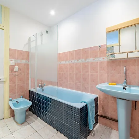 아파트 2p Hyper-centre